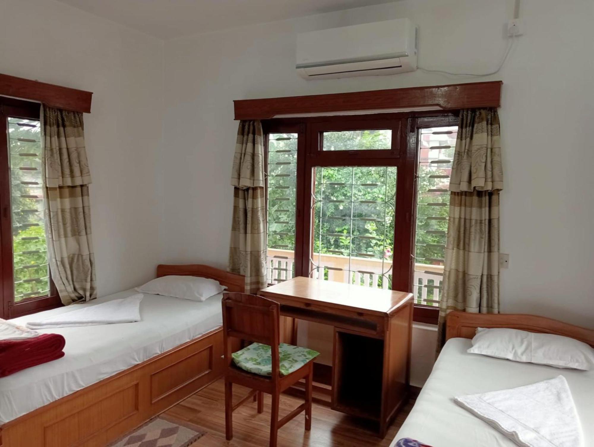 New Summit Guest House Похара Екстериор снимка